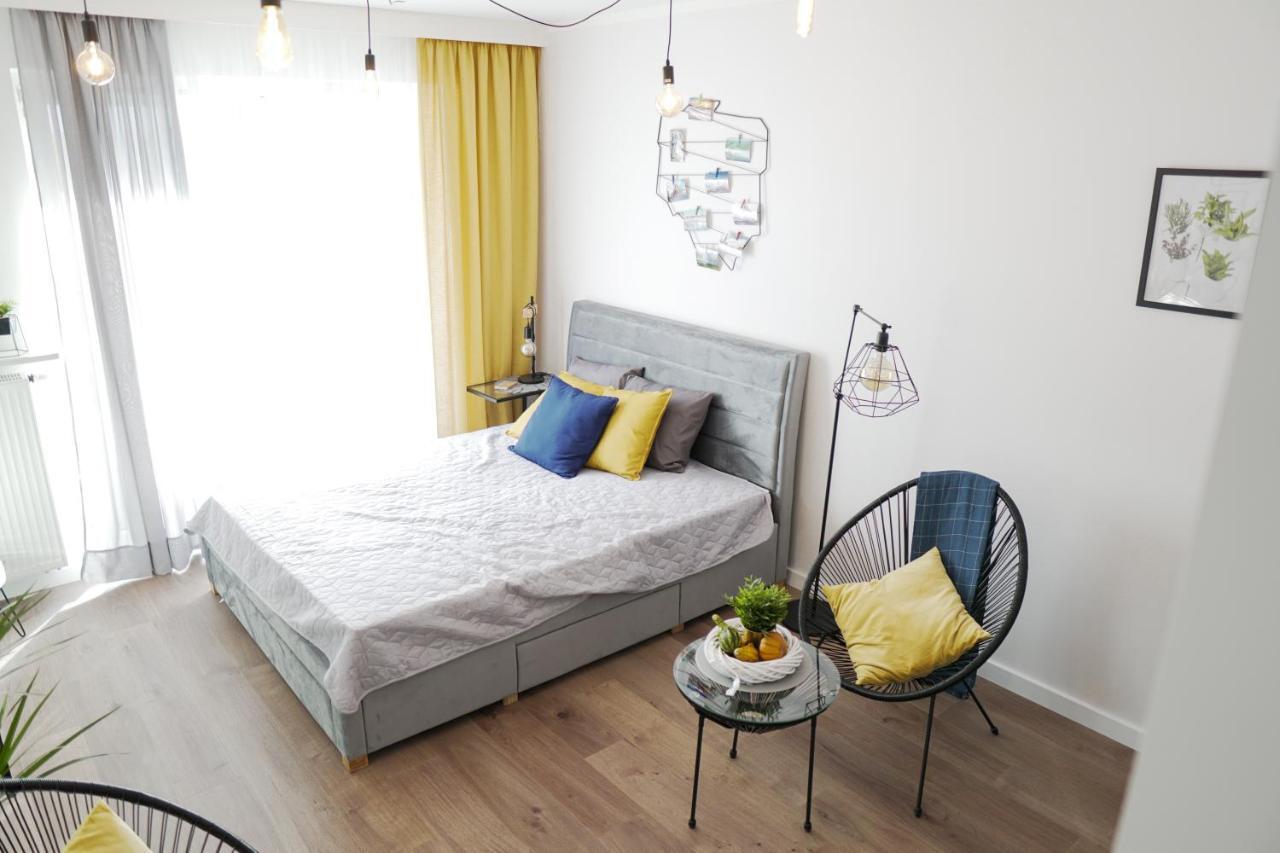 Vizzit Us Premium Apartments Варшава Екстериор снимка