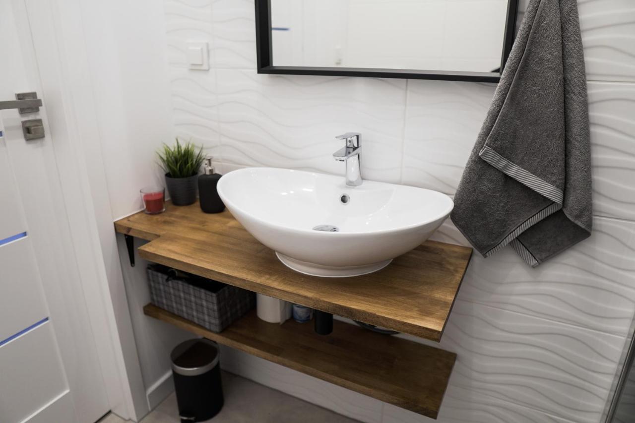Vizzit Us Premium Apartments Варшава Екстериор снимка